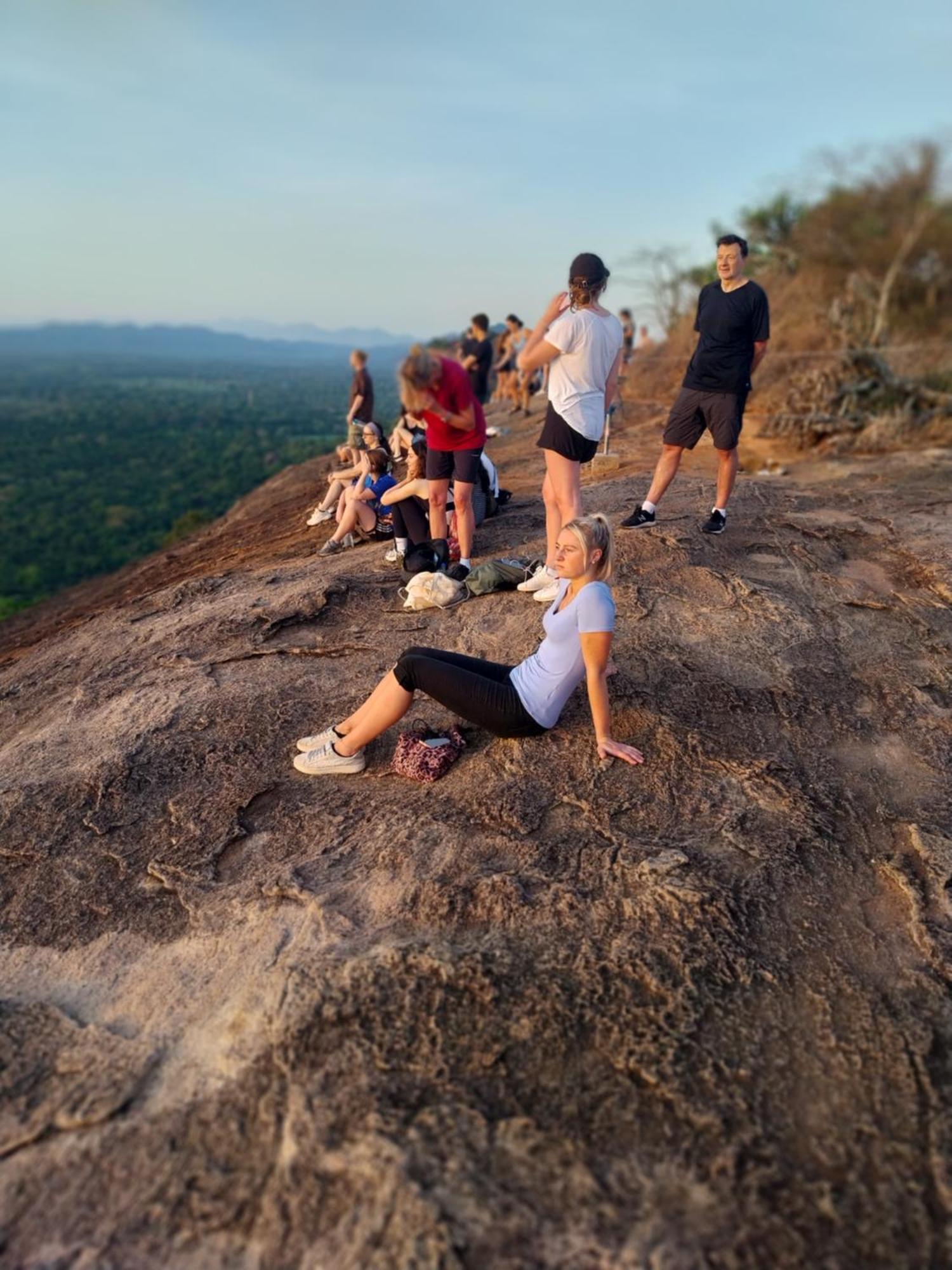 Near The Canal Homstay Sigiriya Exterior foto